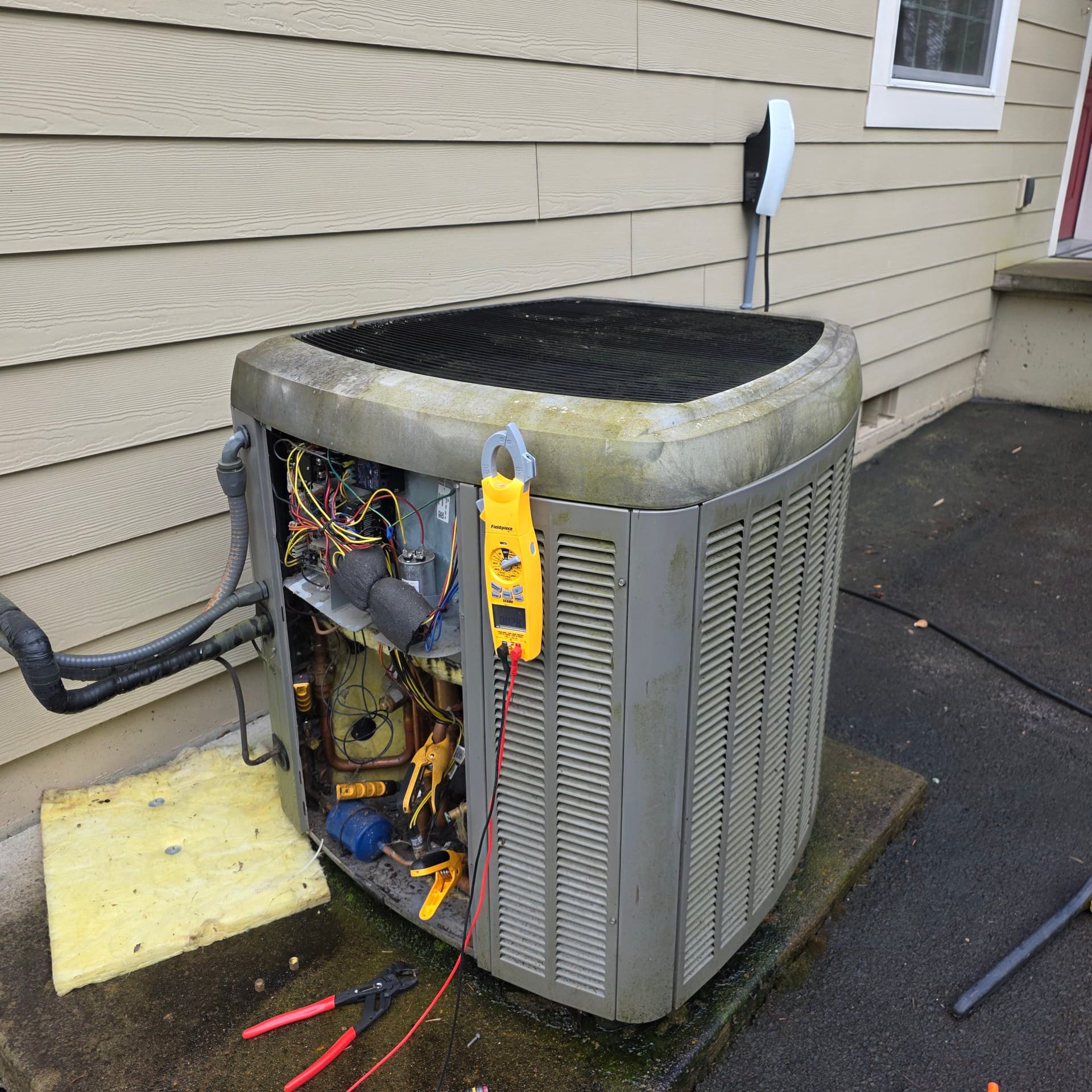 Gallery photos for Three-System Lennox HVAC Maintenance Done Right: Image #1