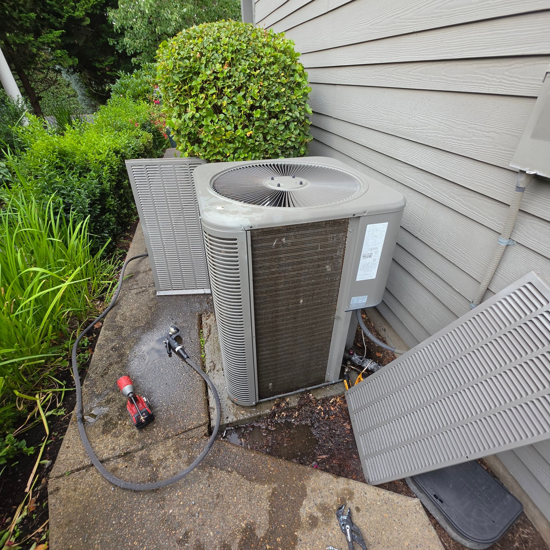 Gallery photos for Lennox AC Diagnostics and Repair in Keizer: Image #3