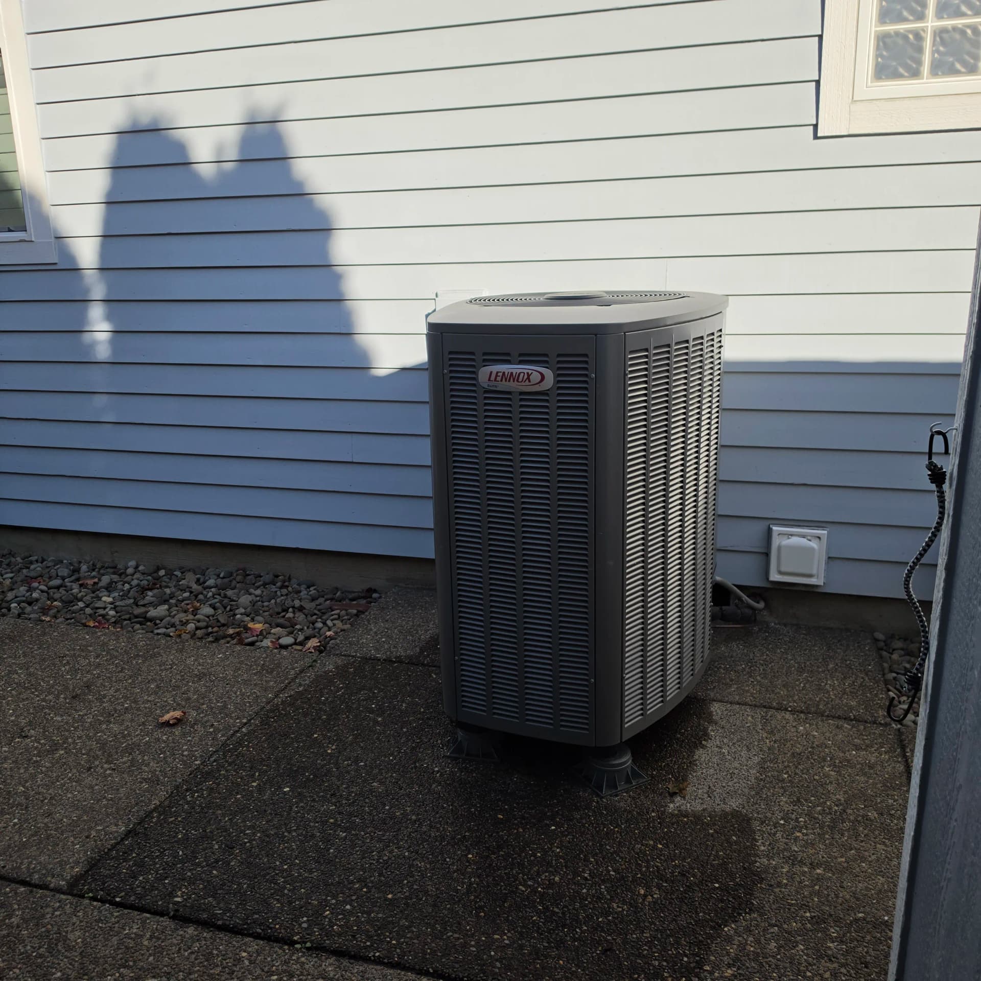 Lennox Heat Pump Maintenance in McMinnville image