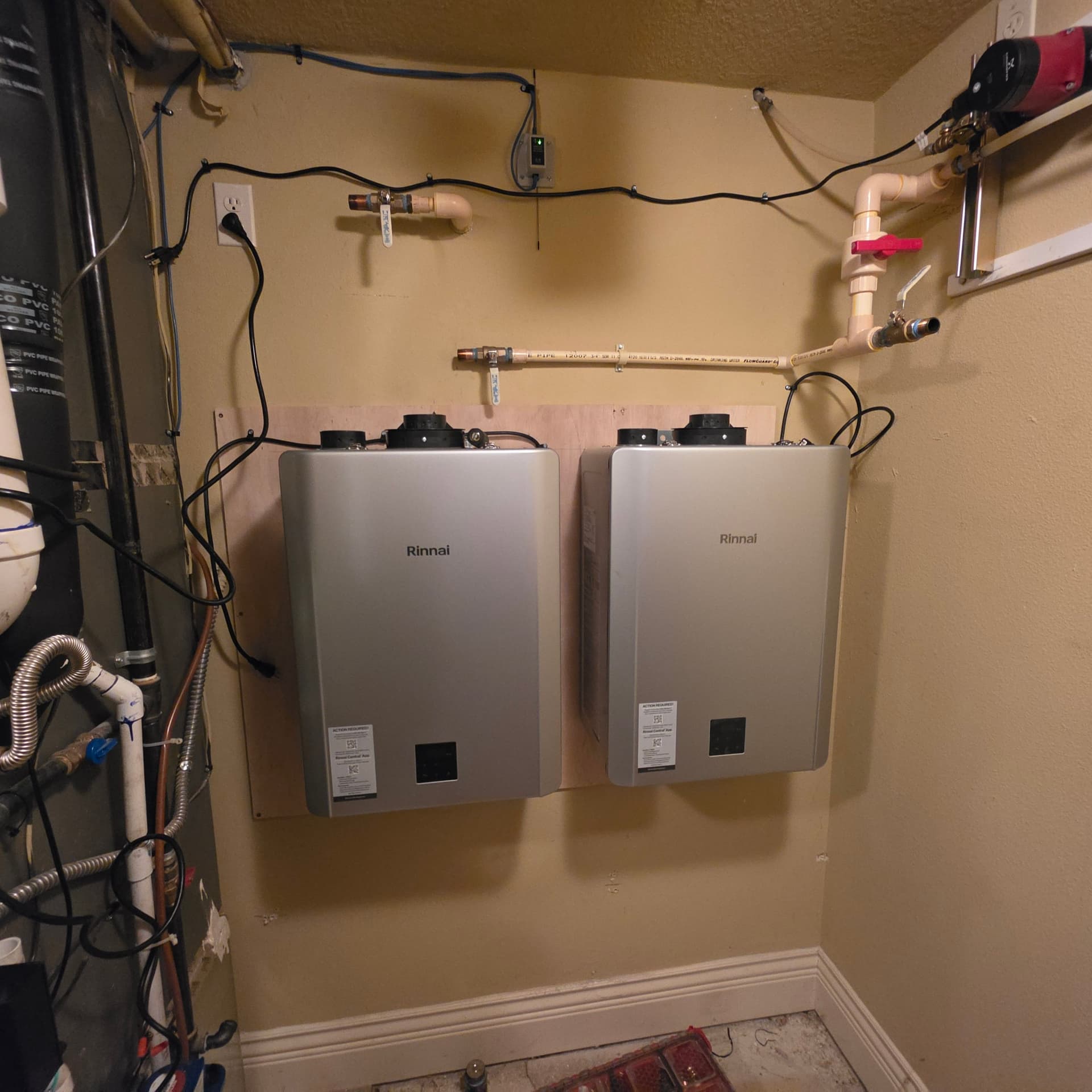 Gallery photos for Old Tank Water Heater Swapped for Dual Rinnai Tankless Units in West Linn: Image #1