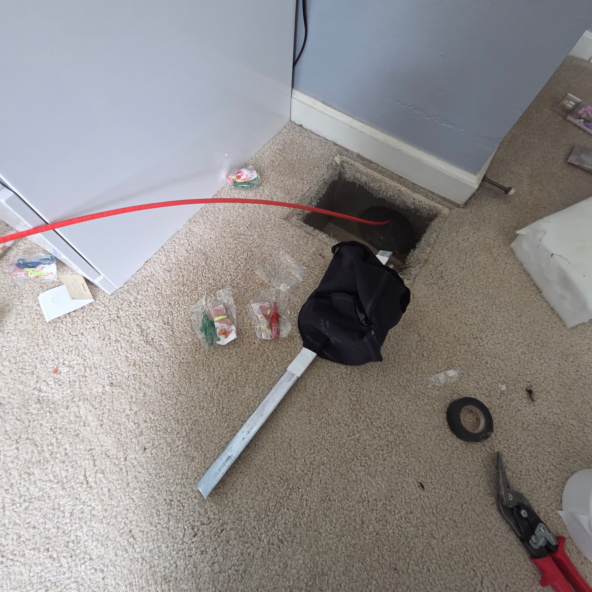 Gallery photos for Installing an Emme Controls Zoning System Through Floor Vents: Image #2