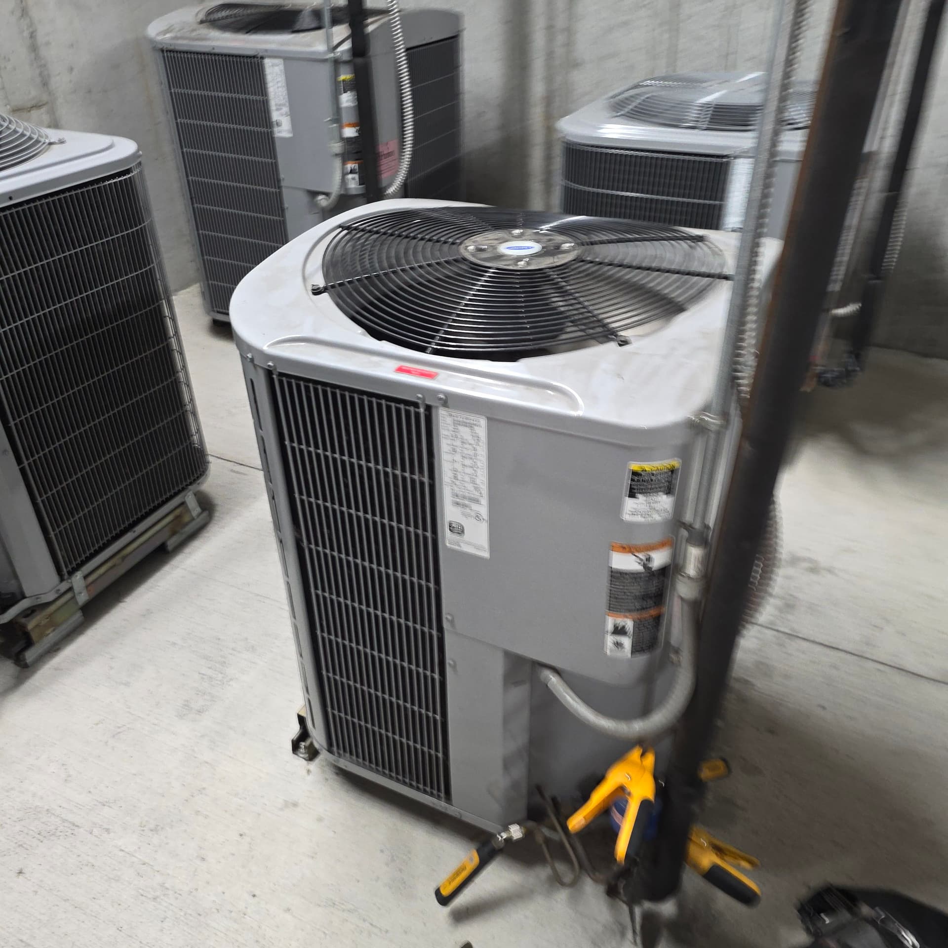 Gallery photos for Commercial AC Check on a Multi-Unit System in Portland: Image #1