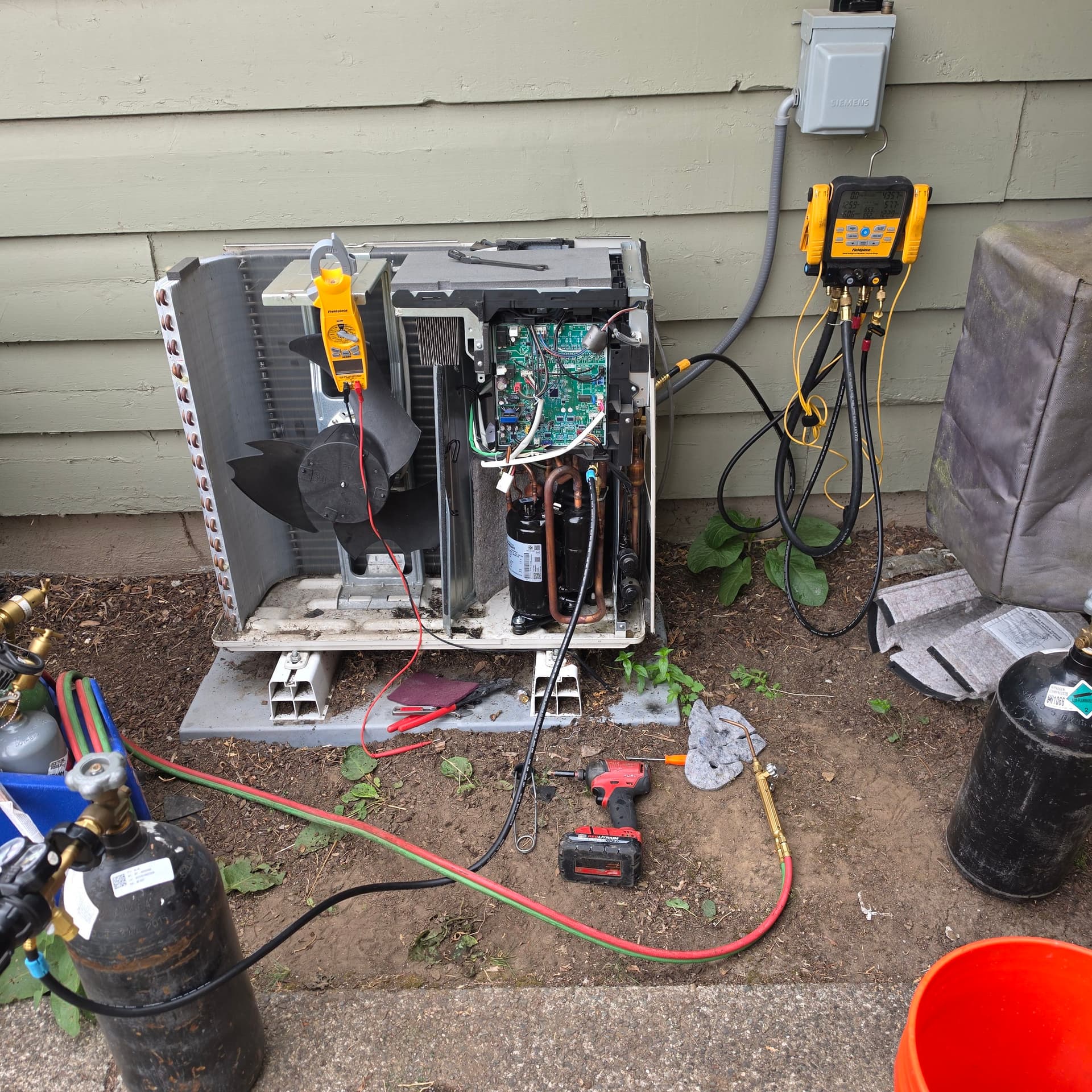 Gallery photos for Mitsubishi Mini Split Compressor and Fan Replacement Done Right: Image #1