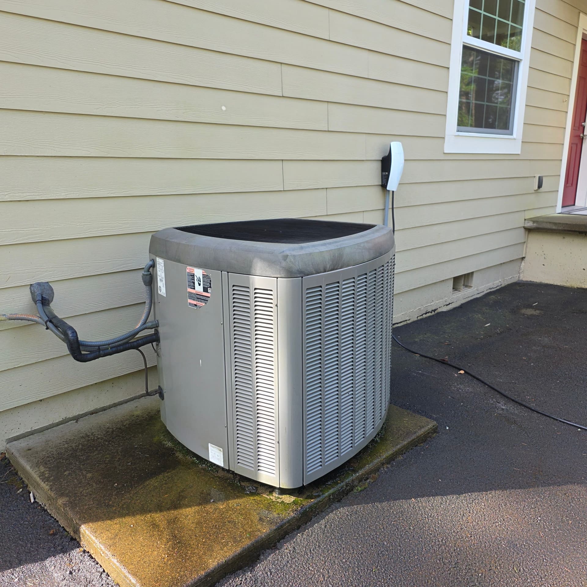 Gallery photos for Three-System Lennox HVAC Maintenance Done Right: Image #2