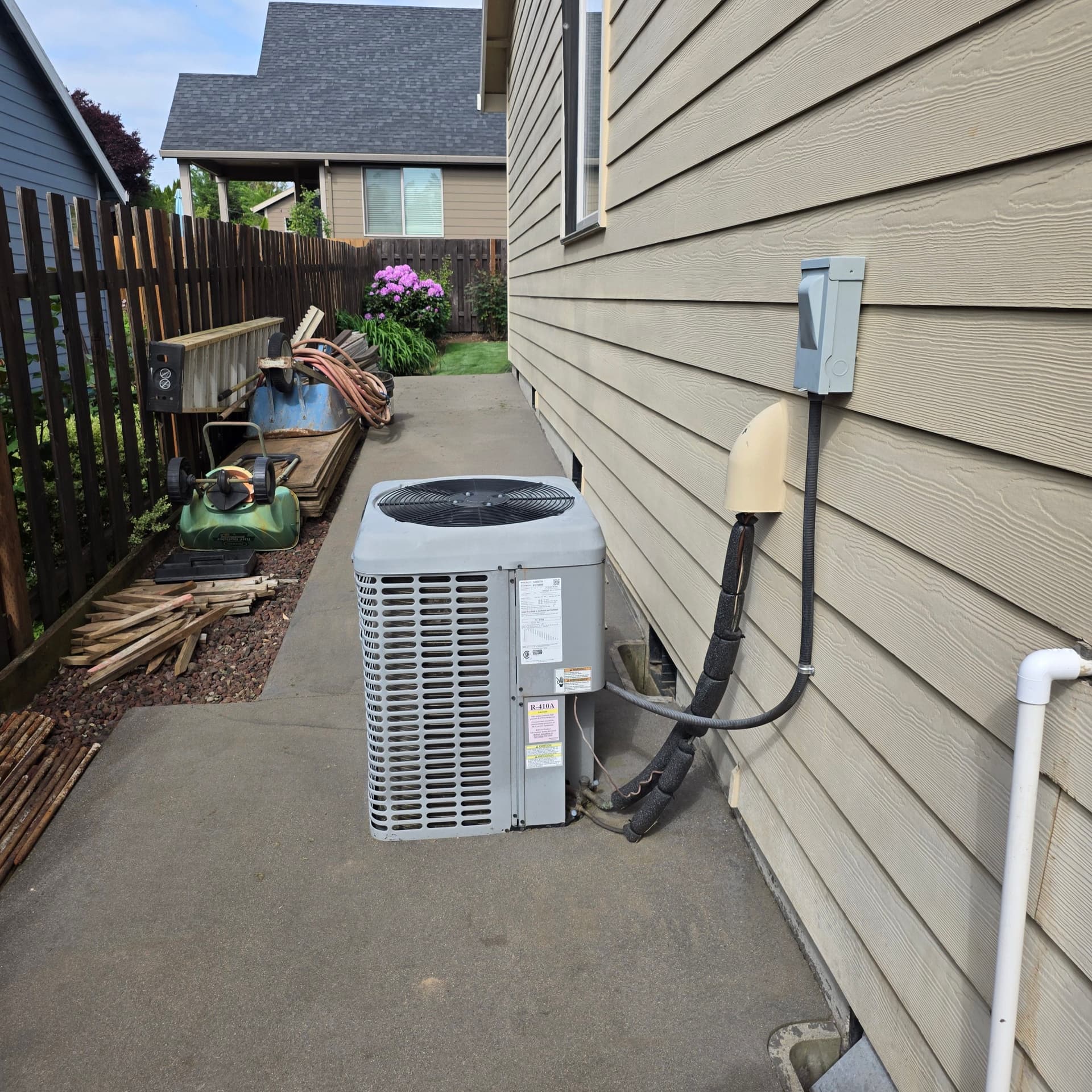 AC Refrigerant Leak Repair in Canby image