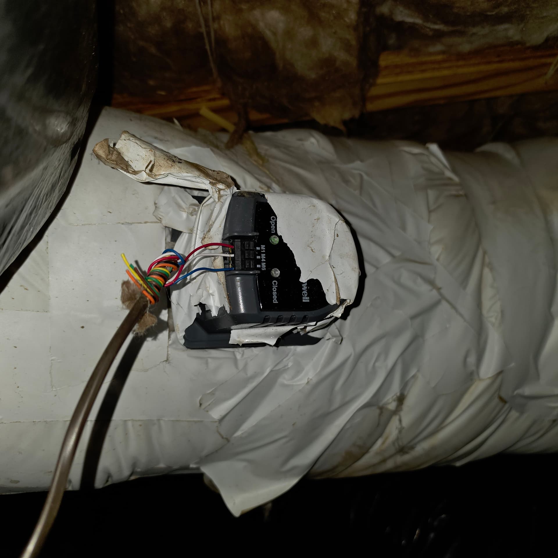 Gallery photos for Faulty Damper Motor Repair on a 2-Zone Carrier System in Newberg: Image #4