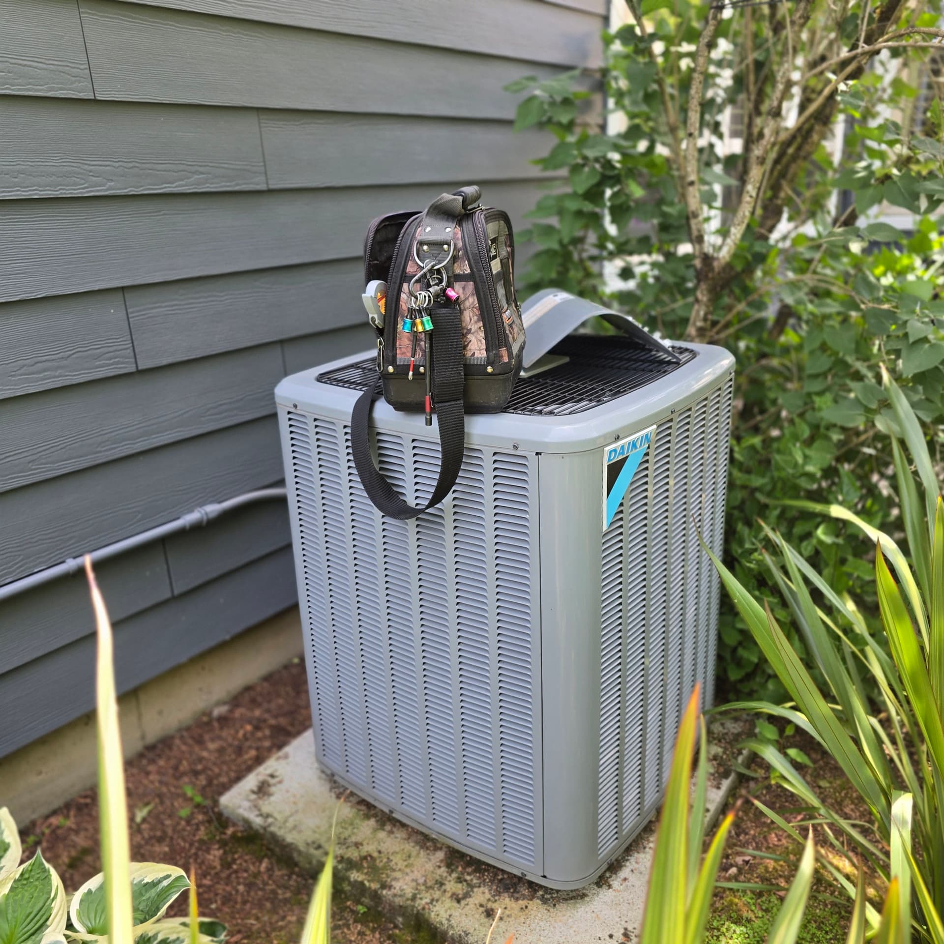 Daikin AC Diagnostic and Repair Done Right image
