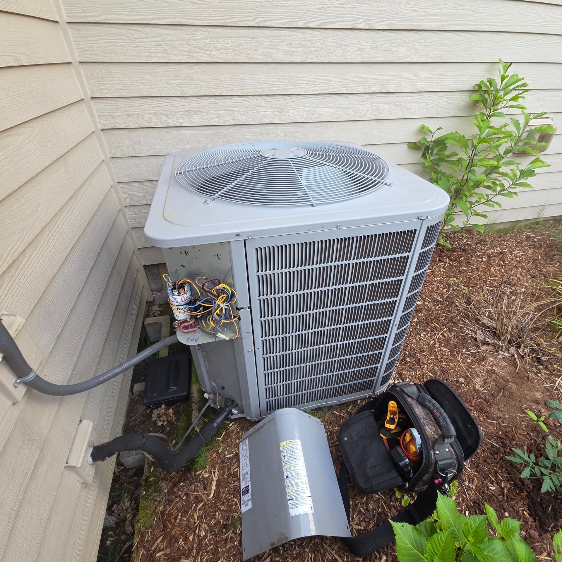 Gallery photos for Rheem Furnace and Carrier A/C Tune-Up in Wilsonville: Image #1