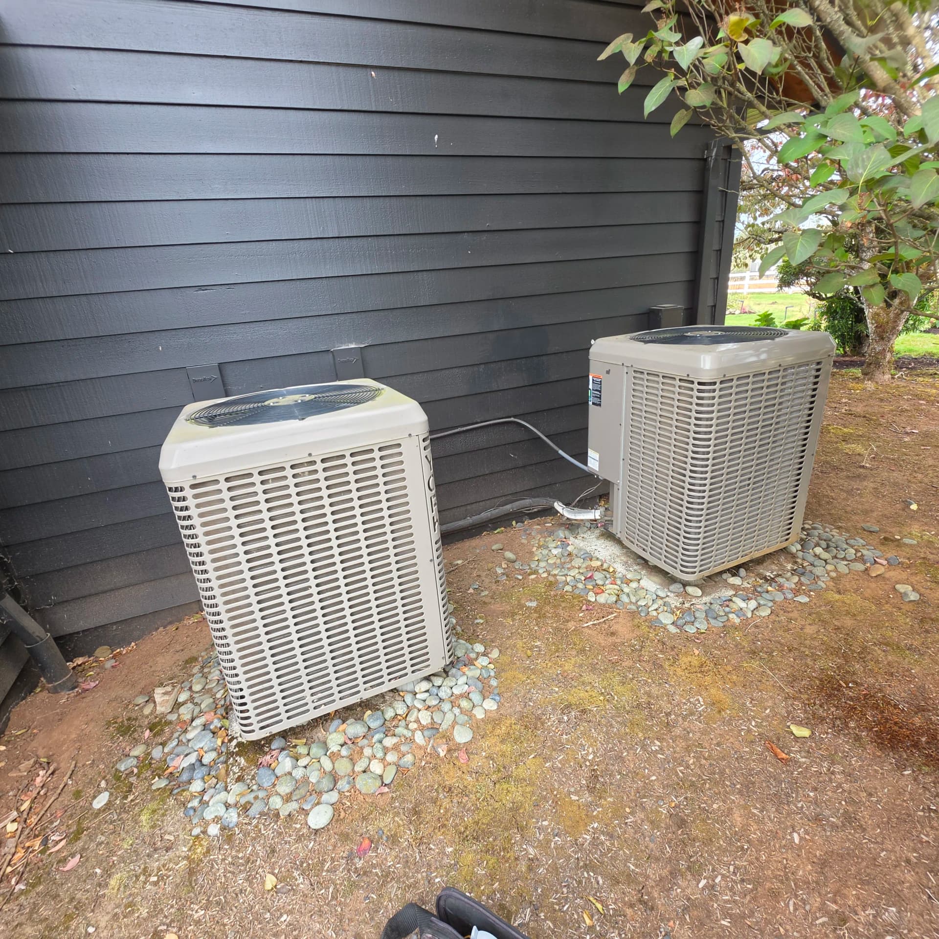York Heat Pump Maintenance Done Right in Molino image