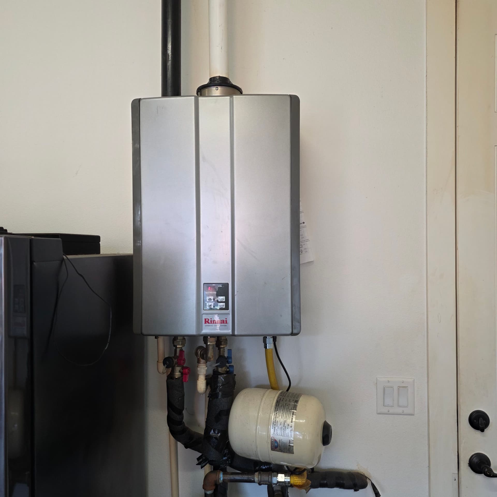 Gallery photos for Inside a Rinnai Tankless Water Heater Gas Valve Diagnostic: Image #1