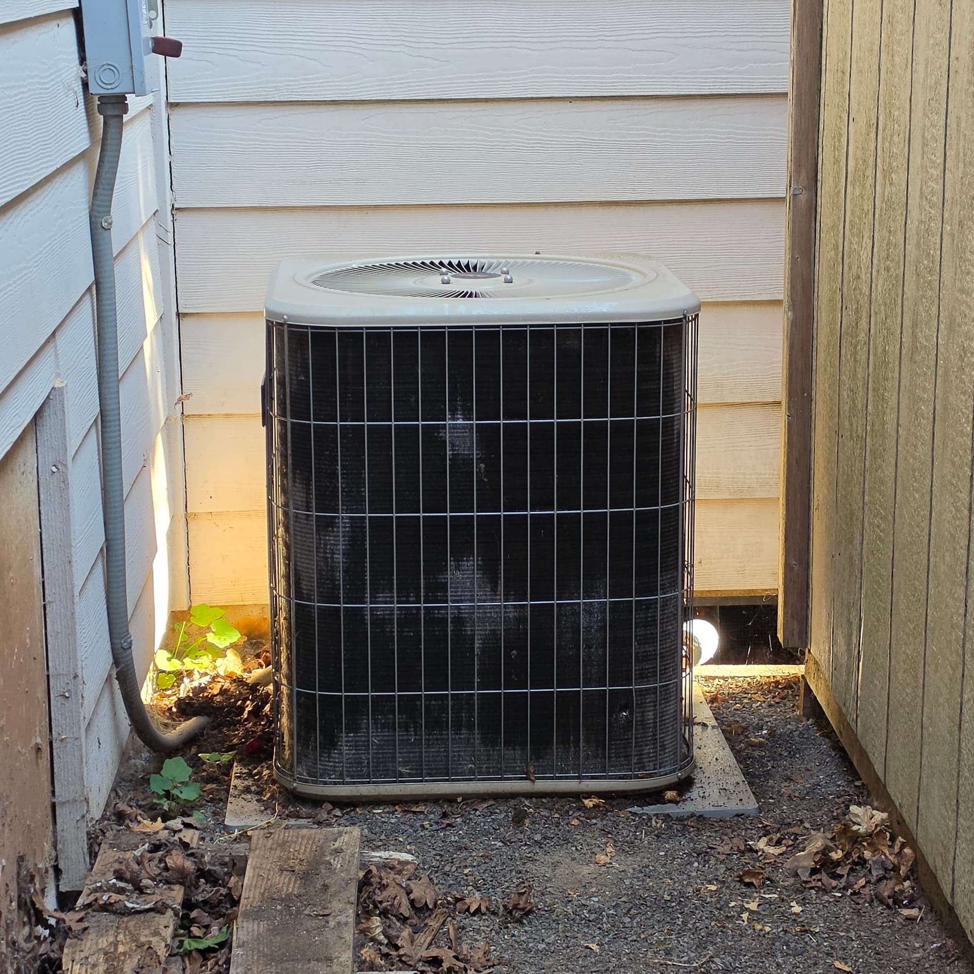 Gallery photos for 20-Year-Old Lennox AC Gets a New Lease on Life in Salem: Image #1